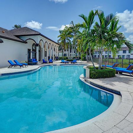 Newly Renovated Townhome With King Bed Delray Beach Bagian luar foto