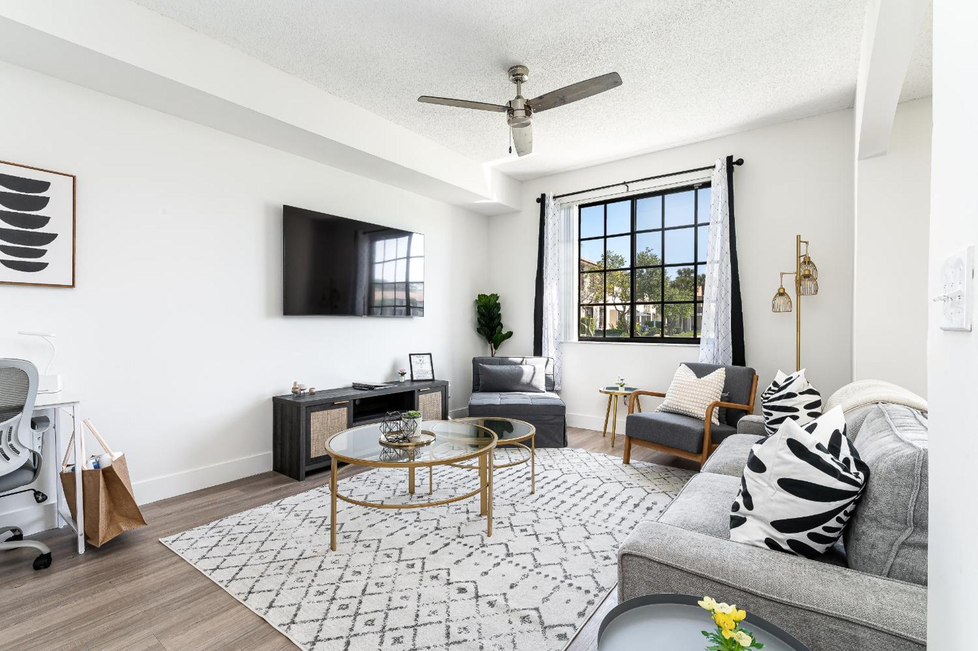 Newly Renovated Townhome With King Bed Delray Beach Bagian luar foto